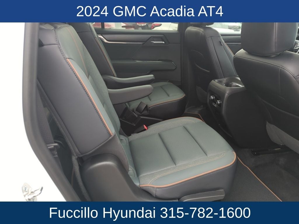 2024 GMC Acadia AT4