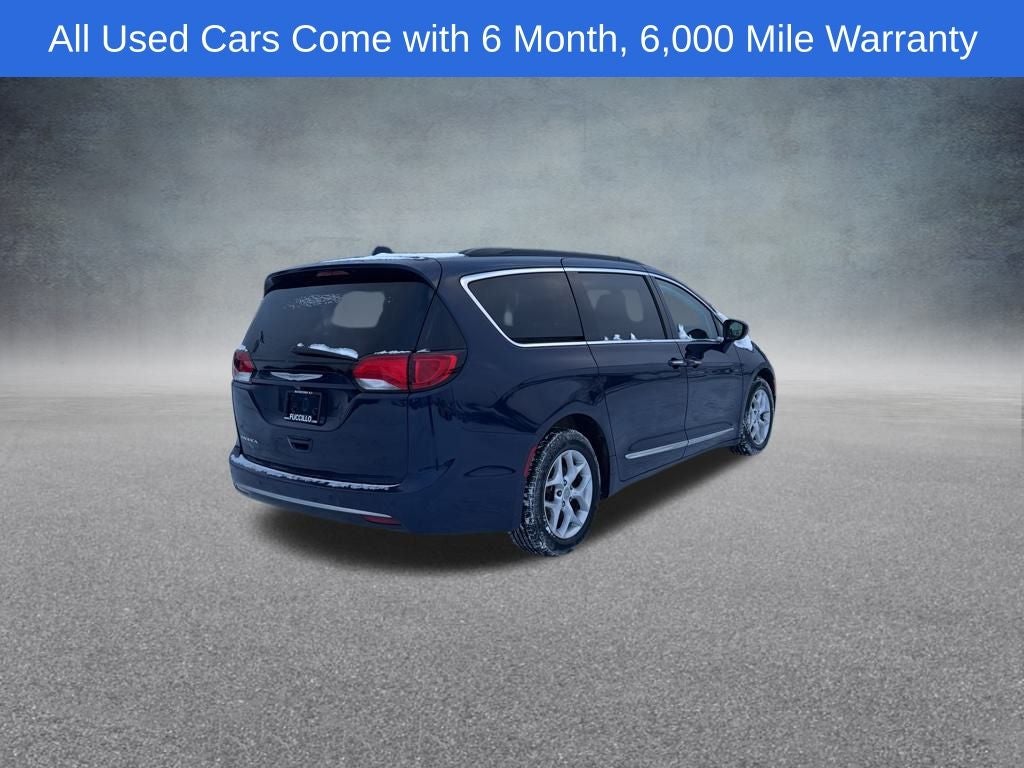 2017 Chrysler Pacifica Touring L