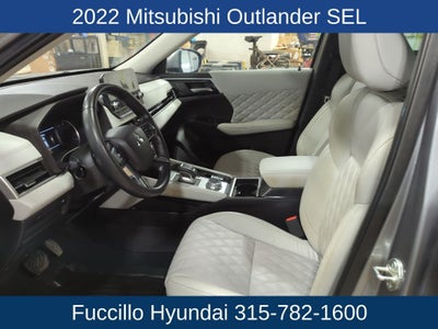 2022 Mitsubishi Outlander SEL