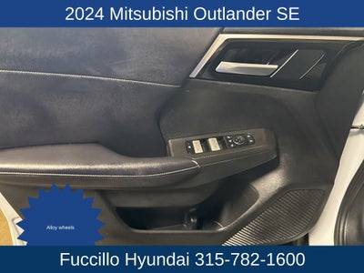 2024 Mitsubishi Outlander SE