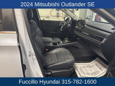 2024 Mitsubishi Outlander SE