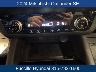 2024 Mitsubishi Outlander SE