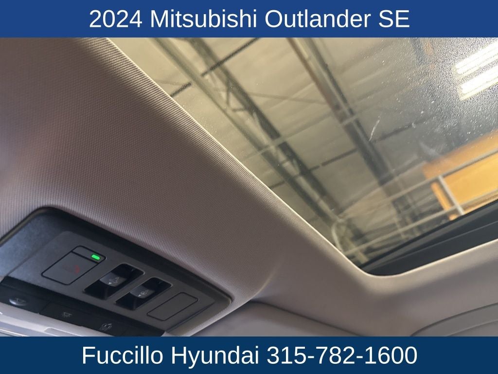 2024 Mitsubishi Outlander SE