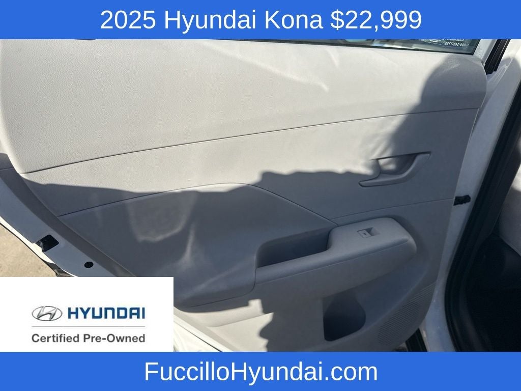 2025 Hyundai KONA SE