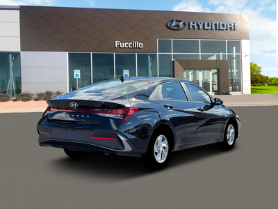 2026 Hyundai ELANTRA SE