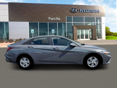 2026 Hyundai ELANTRA SE