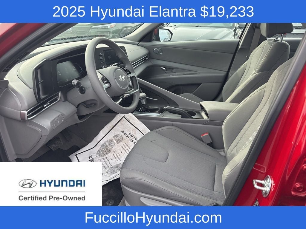 2025 Hyundai ELANTRA SE