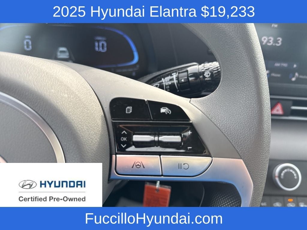 2025 Hyundai ELANTRA SE