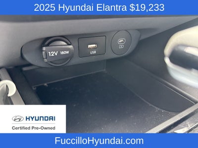 2025 Hyundai ELANTRA SE