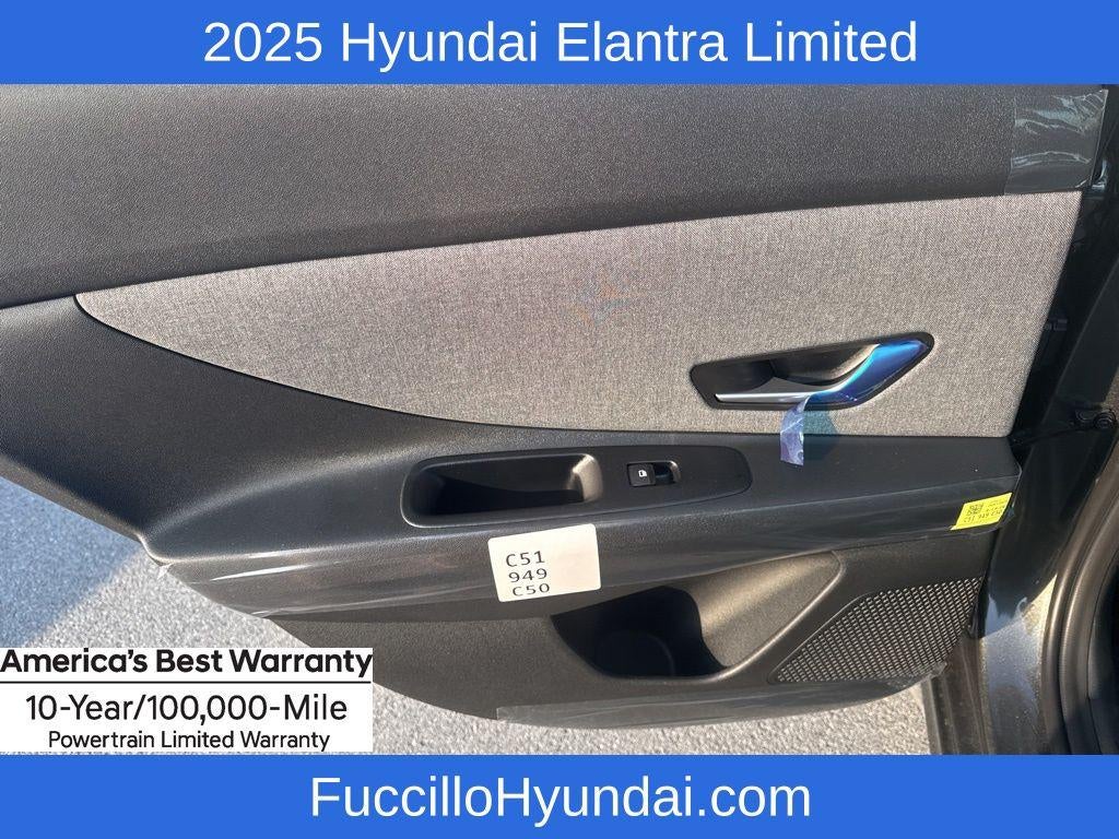 2025 Hyundai ELANTRA Limited