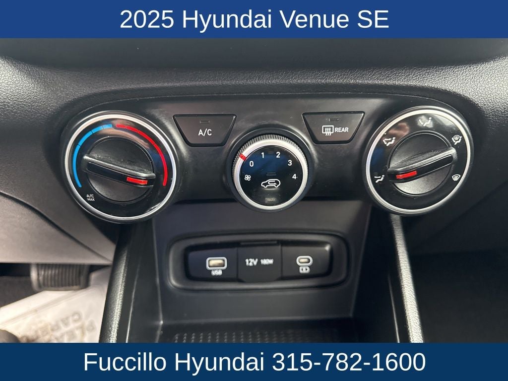 2025 Hyundai VENUE SE