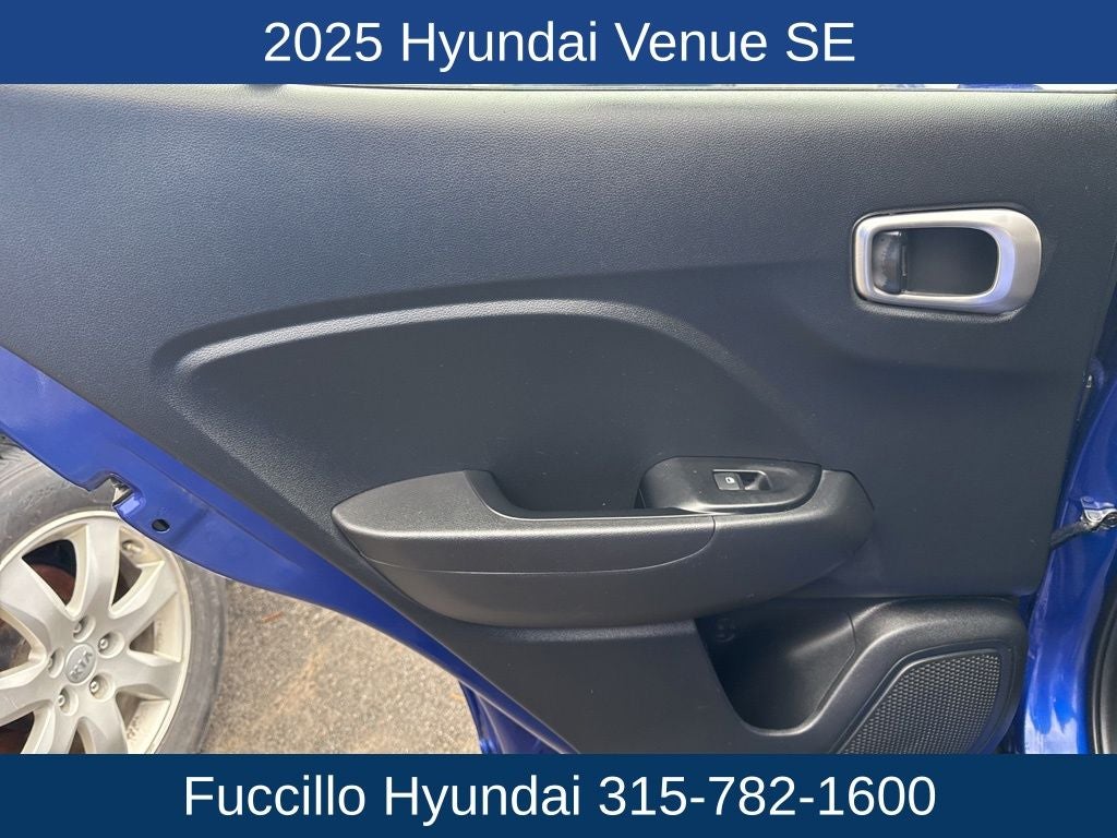 2025 Hyundai VENUE SE