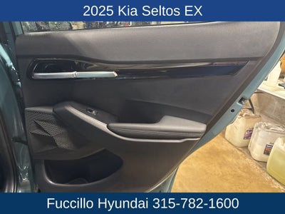 2025 Kia Seltos EX