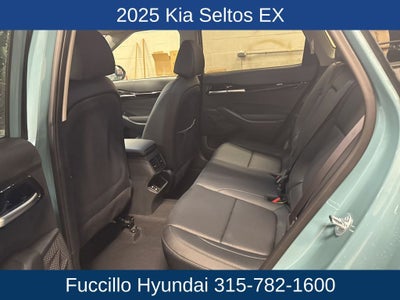 2025 Kia Seltos EX