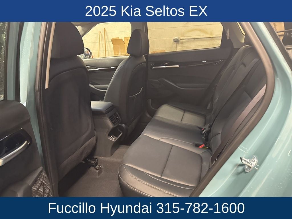 2025 Kia Seltos EX