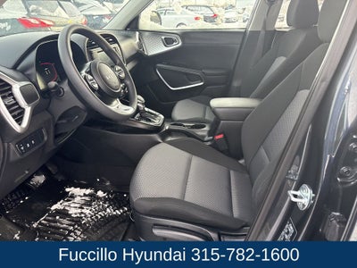 2025 Kia Soul Base