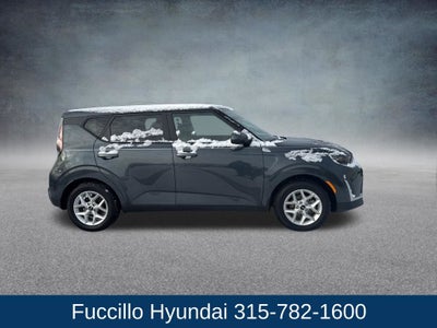 2025 Kia Soul Base