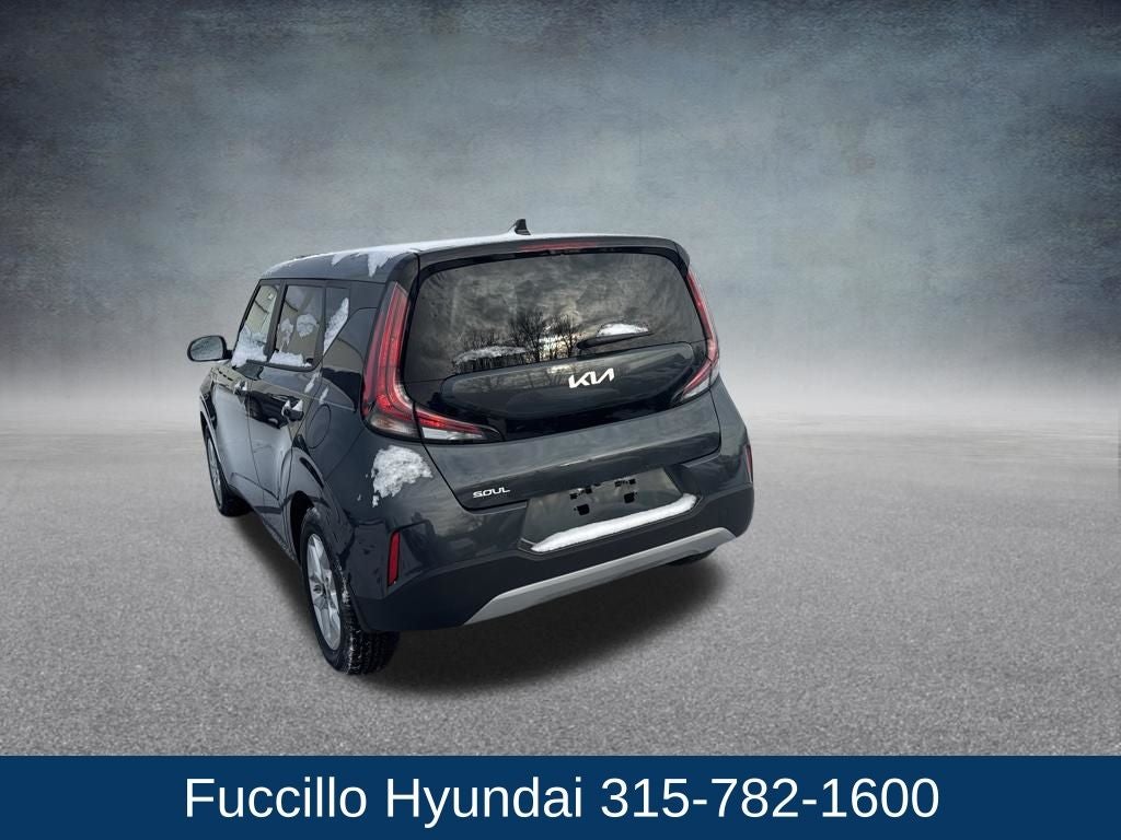 2025 Kia Soul Base